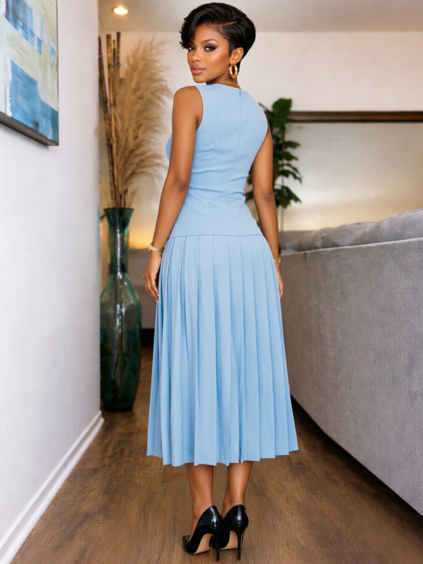 Sleeveless Pleated Dress