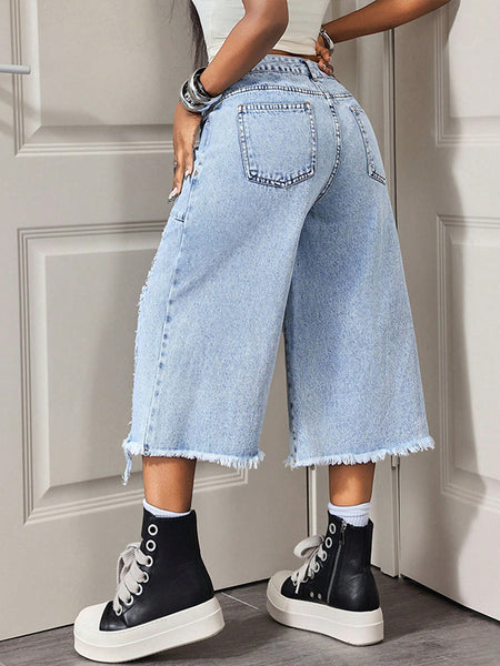 Ripped Capri Jeans