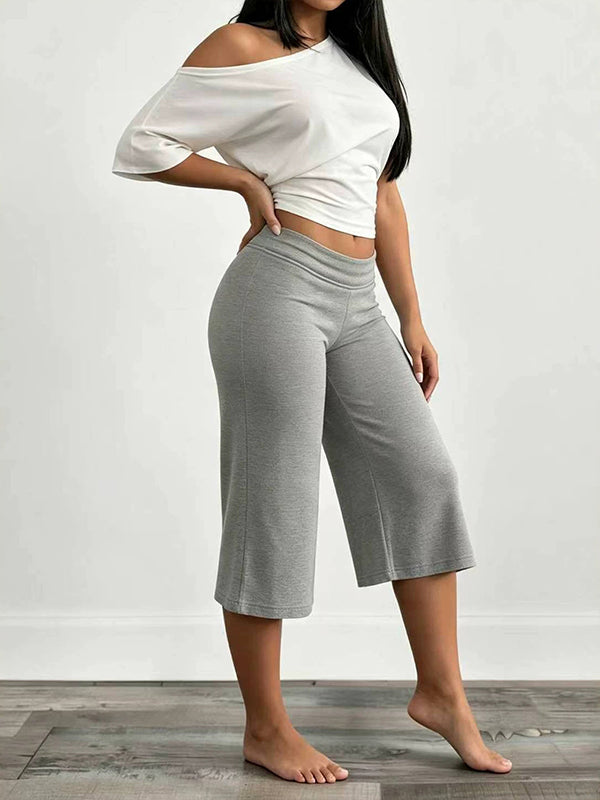 Boat-Neck Tee & Capri Pants Set