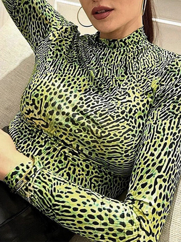 Printed Mock-Neck Tee